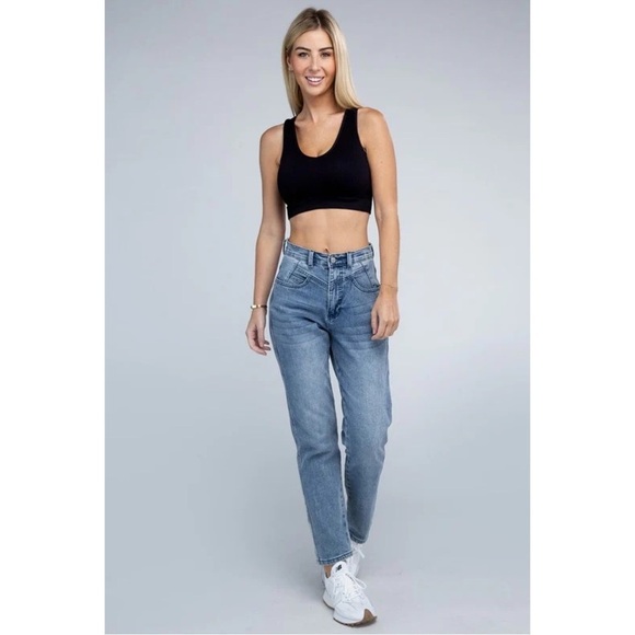 AMBIANCE • Women’s Black Ribbed Cropped Scoop Neck Tank Top - Picture 4 of 8